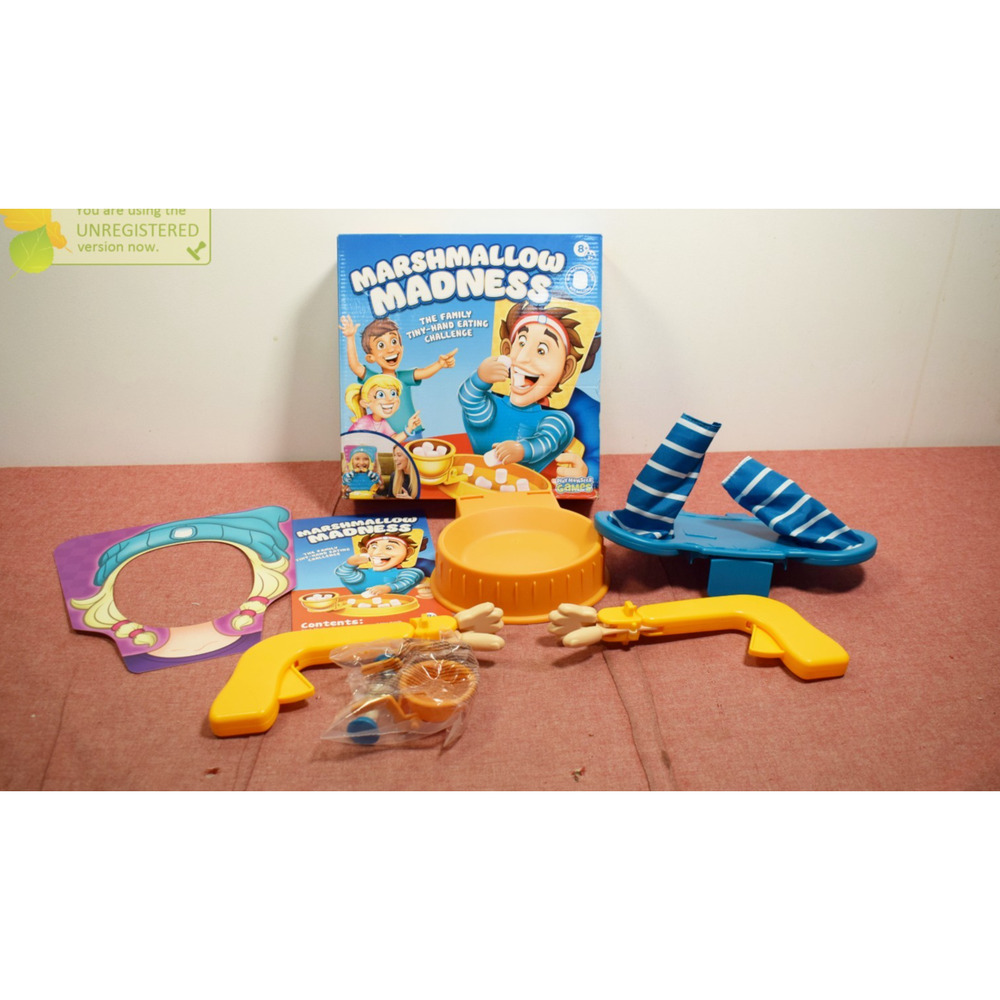 PlayMonster Marshmallow Madness Board Game